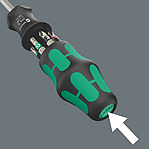 Bitholding handle with bit magazine